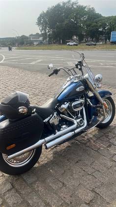 HARLEY-DAVIDSON SOFTAIL HERITAGE CLASSIC 114 